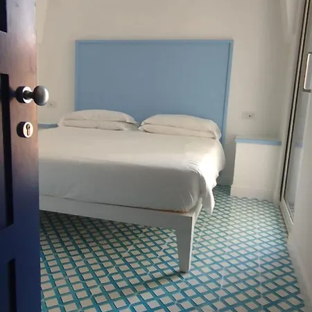 Hotel Mignon Meuble Sorrent Zimmer foto